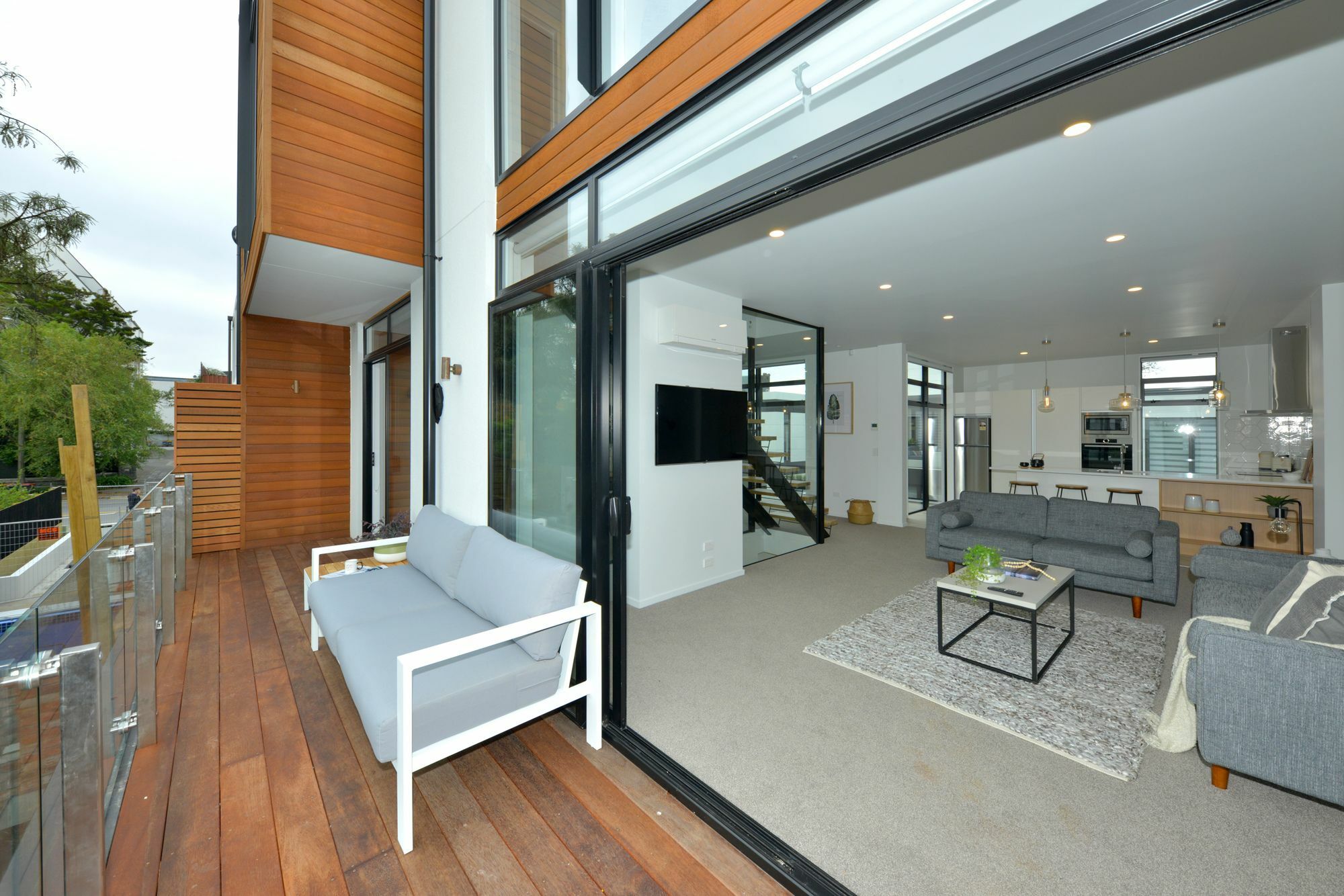 Peterborough Apartments Крайстчерч Екстер'єр фото